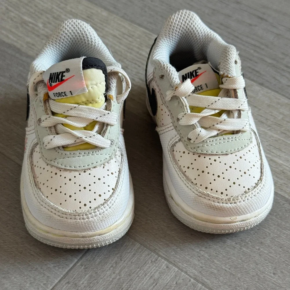 Nike Force 1 Toggle Toddler Sneakers White Black Red DC2537-100 Size 4C